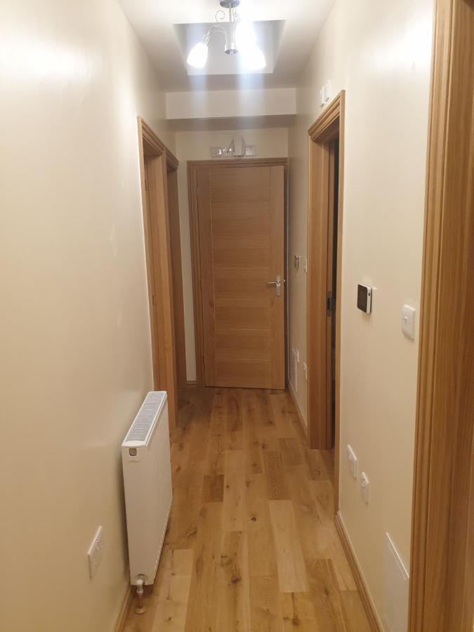 London Luxury 3 Bedroom 2 Bathrooms Flat 1 Min To Redbridge Station Free Parking & Wifi Wanstead Экстерьер фото